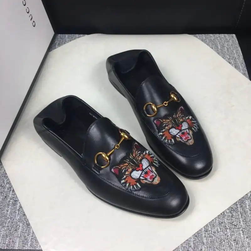 Cheap Gucci Shoes 19SH0117