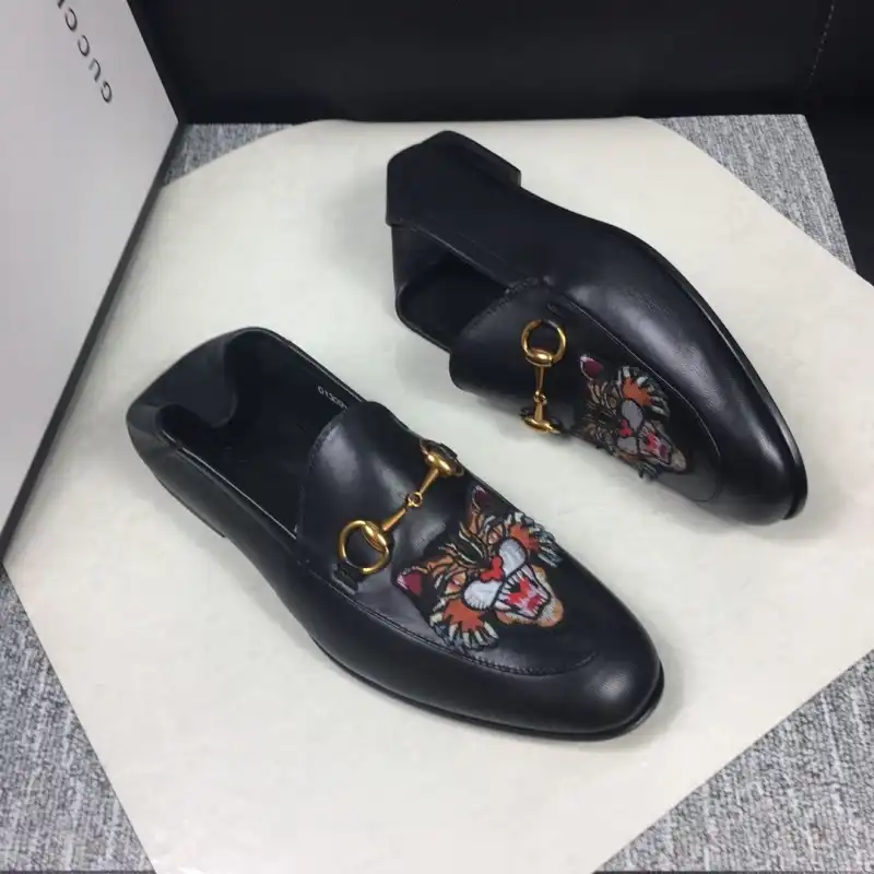 Cheap Gucci Shoes 19SH0117