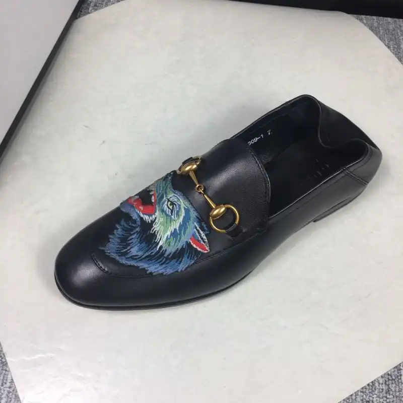 Cheap Gucci Shoes 19SH0119