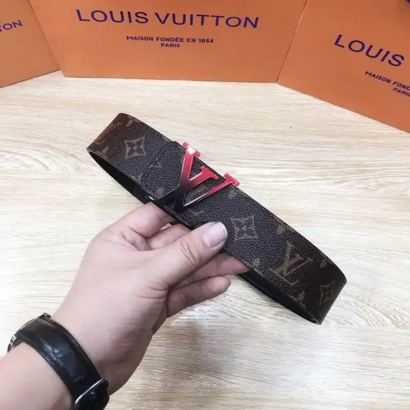 LV s Belte 19XIA0026