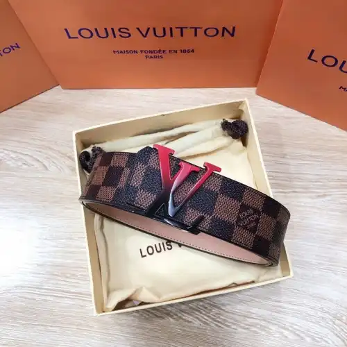 LV s Belte 19XIA0028