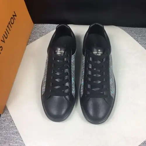 LV Shoes 2003SH0005