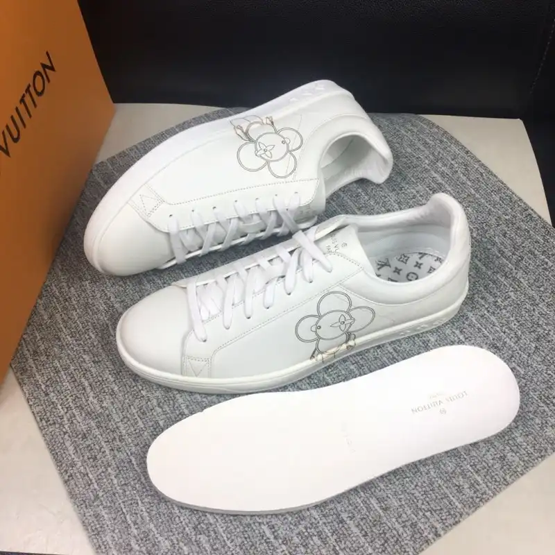 LV Shoes 2003SH0014