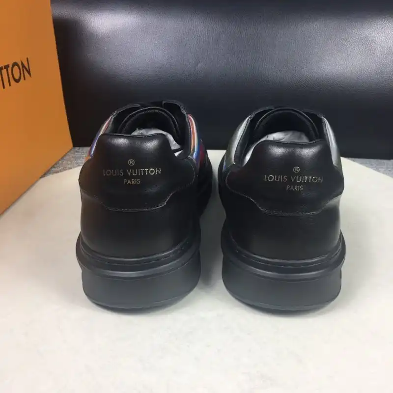 LV Shoes 2003SH0033