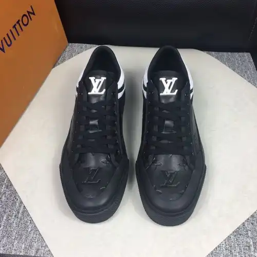 LV Shoes 2003SH0034