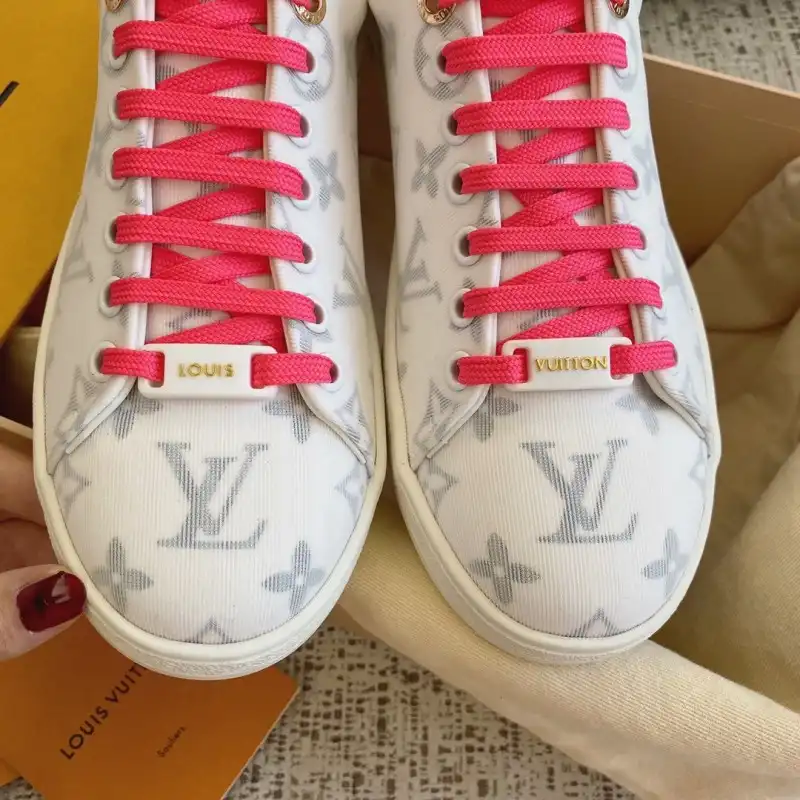 LV Shoes 2003SH0042