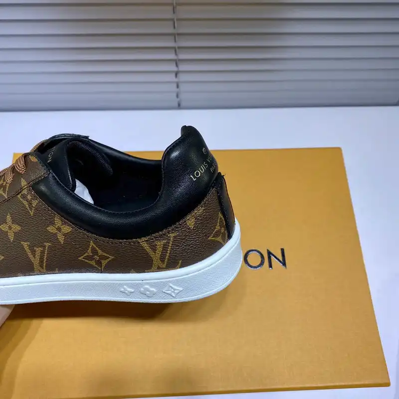 LV Shoes 2004SH0103