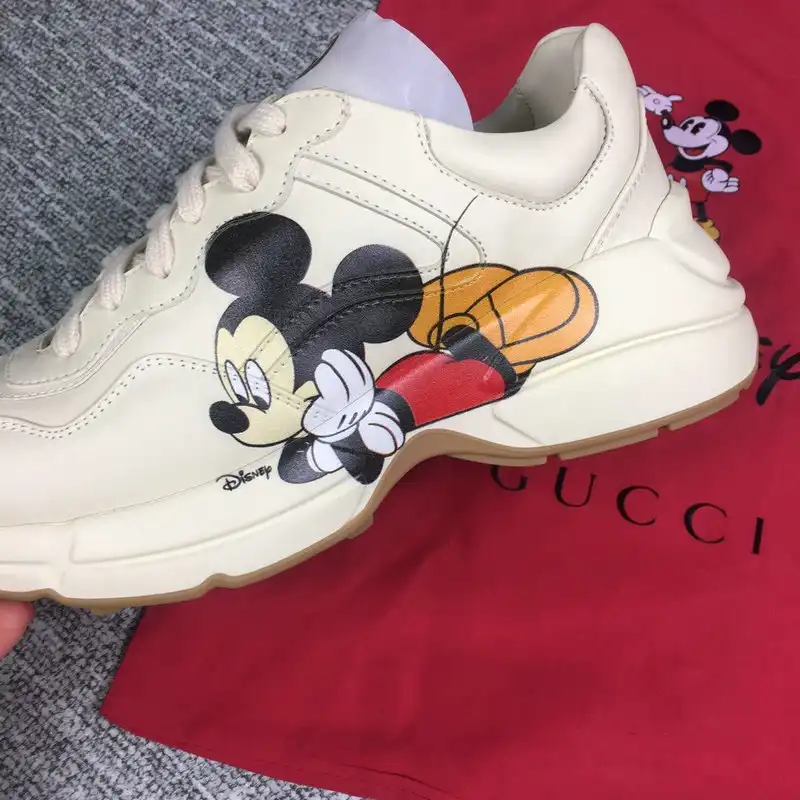 Gucci Shoes 2004SH0109