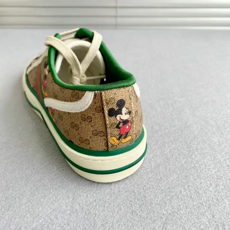 Cheap Gucci Shoes 2005SH0056