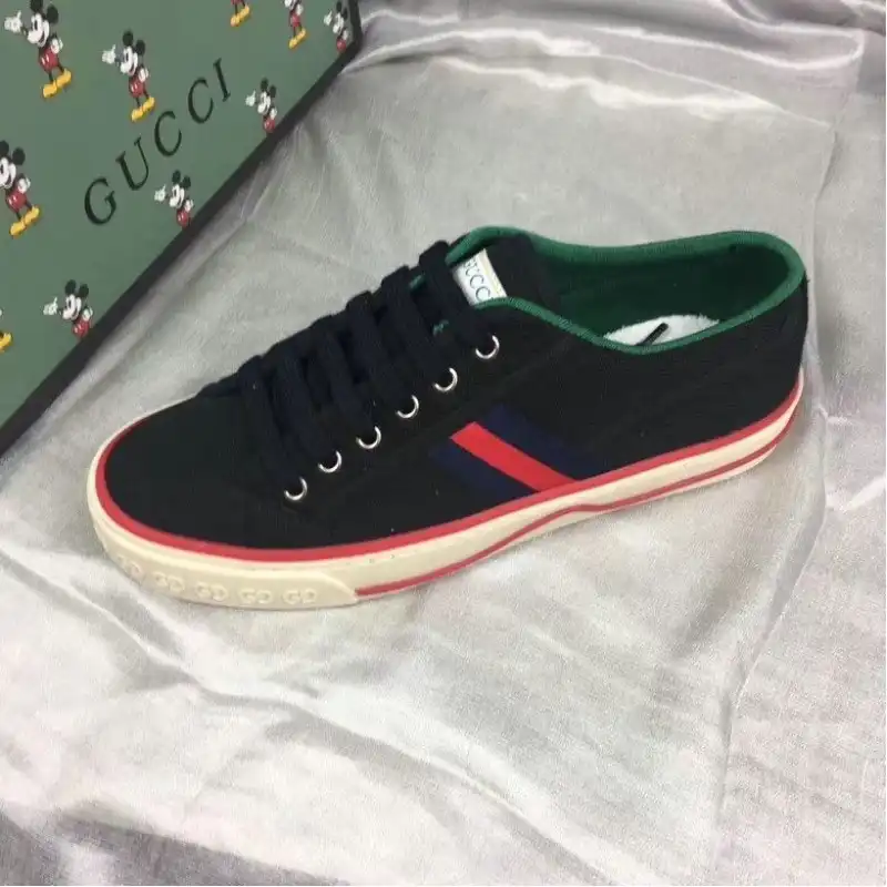 Cheap Gucci Shoes 2005SH0059