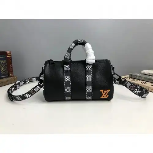 Fashionrep LV Bags 2010B570009