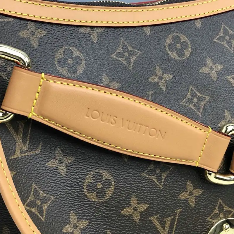 LV Bags 2010B570011