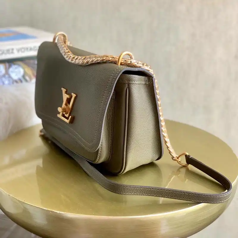 LV Bags 2010B570026