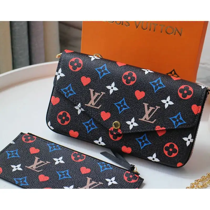 LV Bags 2010B570028