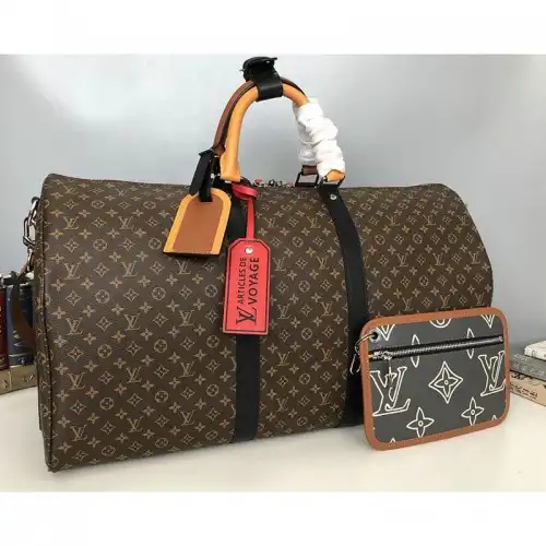 LV Bags 2010B570038