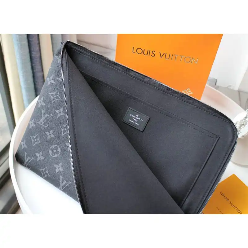 LV Bags 2010B570039