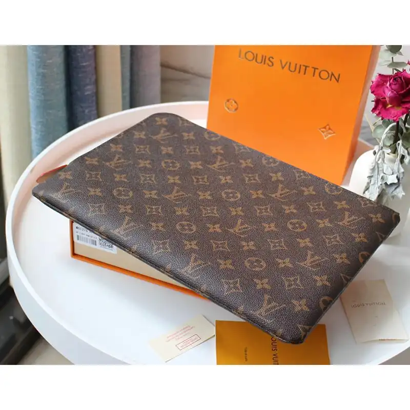 LV Bags 2010B570043