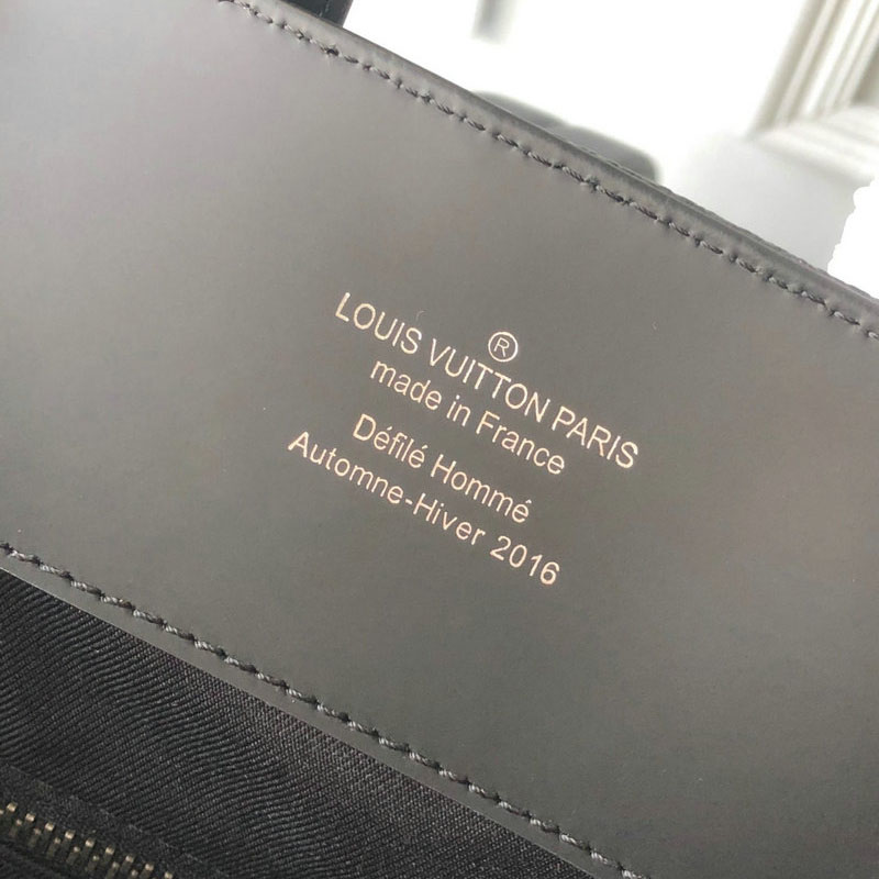 LV Bags 2010B570051