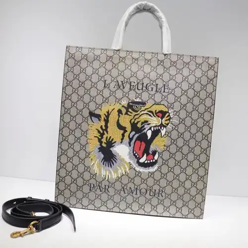 Gucci Tote Bags 19GM0008