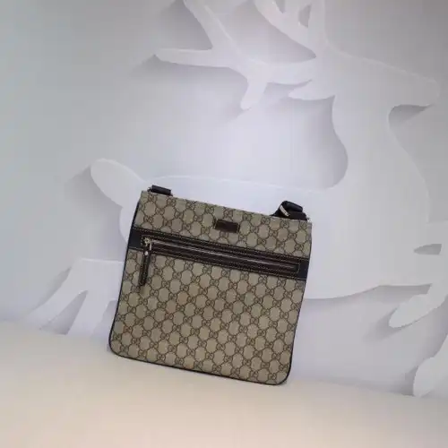 Gucci Messenger Bags 19GM0034