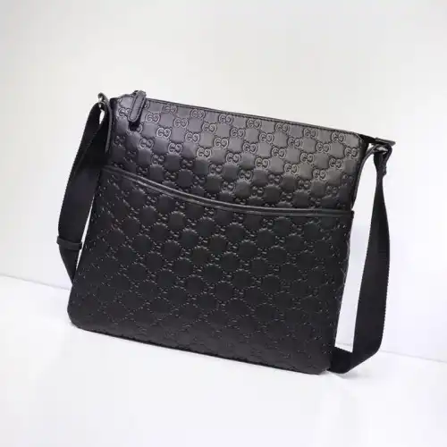 FASH Gucci Messenger Bags 19GM0050