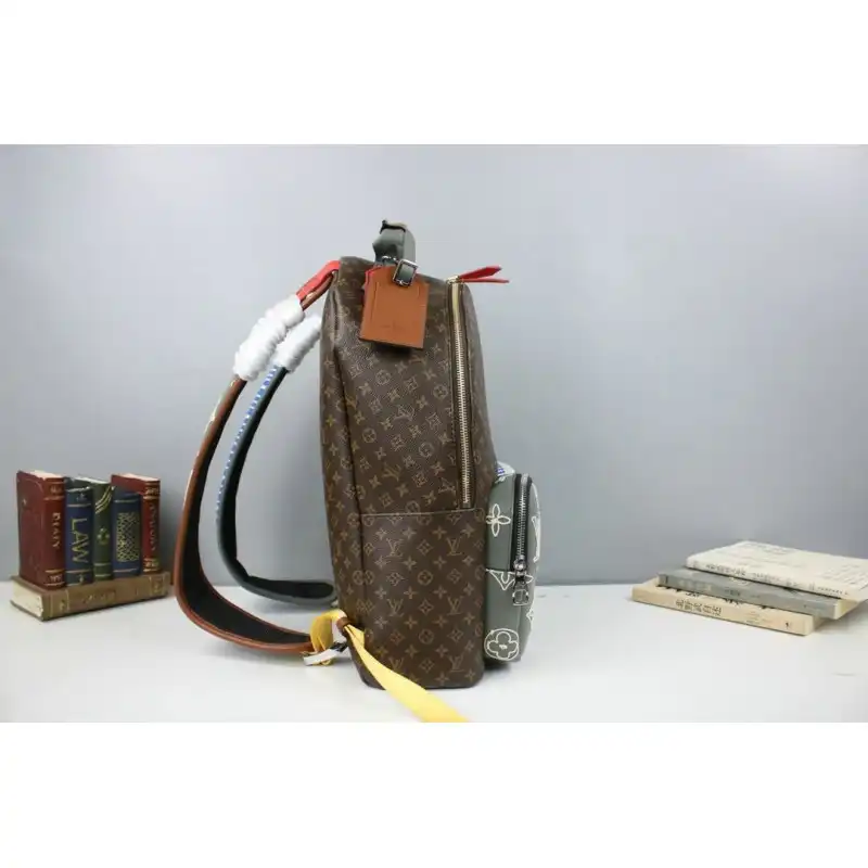 LV Bags 205B570001