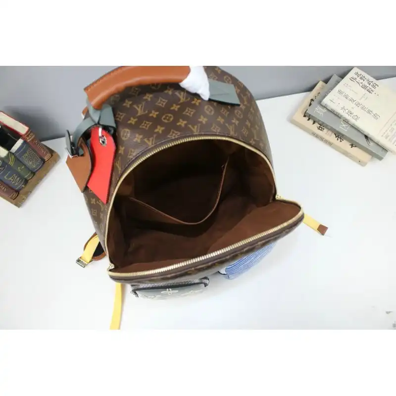 LV Bags 205B570001