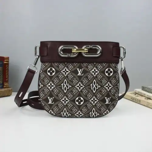 Fashionrepsfam ru LV Bags 205B570011