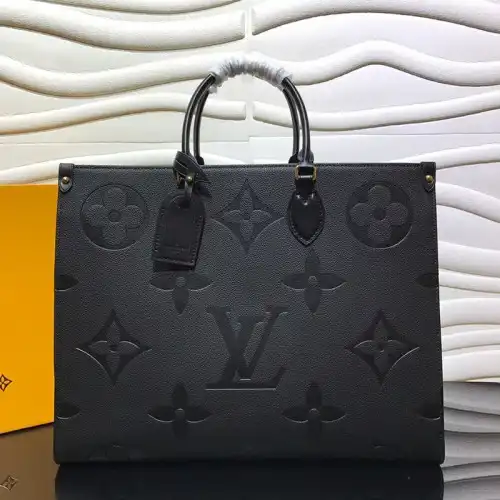 LV Bags 205B570013