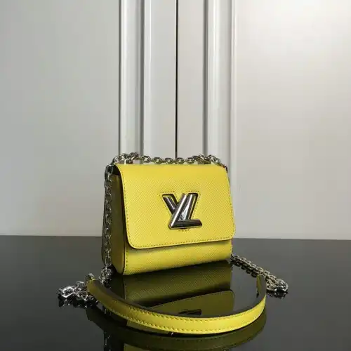 LV Bags 205B570036