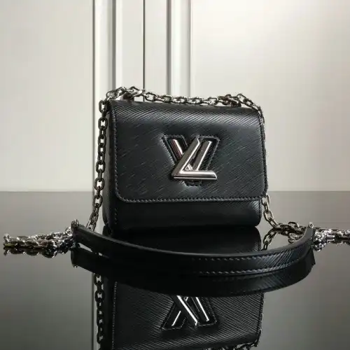 LV Bags 205B570038