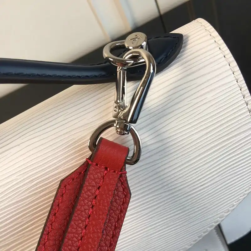 LV Bags 205B570040