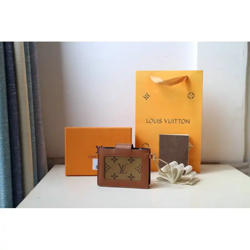 LV Bags 205B570053