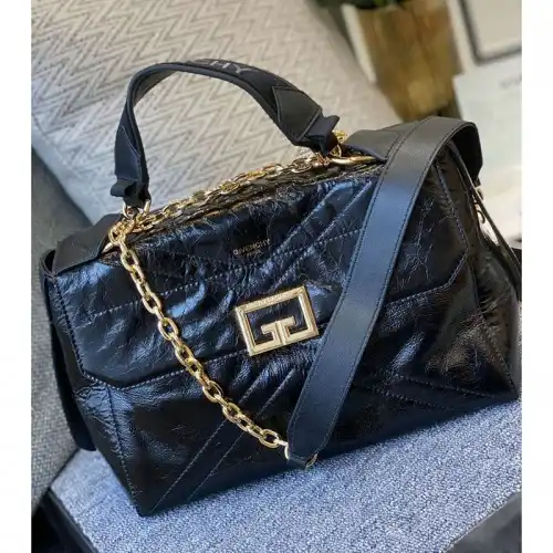 Givenchy Bags 205GIV0005