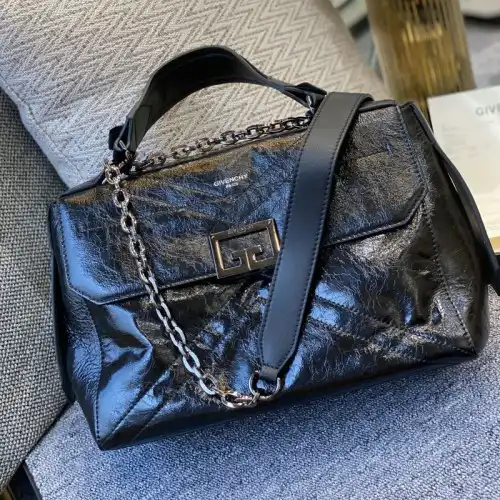 Givenchy Bags 205GIV0007