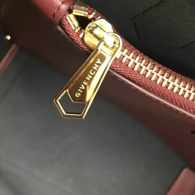 Givenchy Bags 205GIV0027