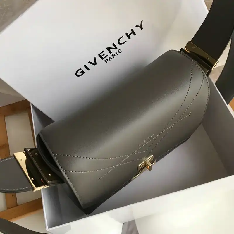 Givenchy Bags 205GIV0054