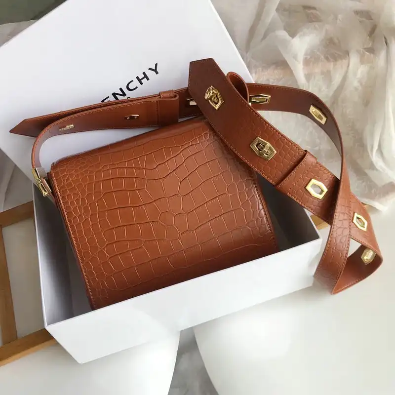 Givenchy Bags 205GIV0055