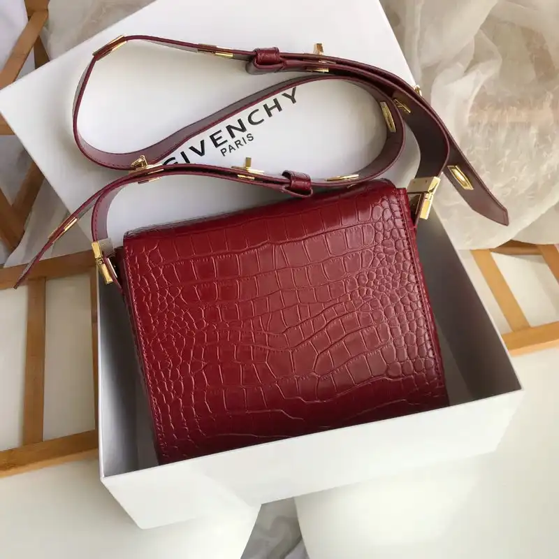 Givenchy Bags 205GIV0056