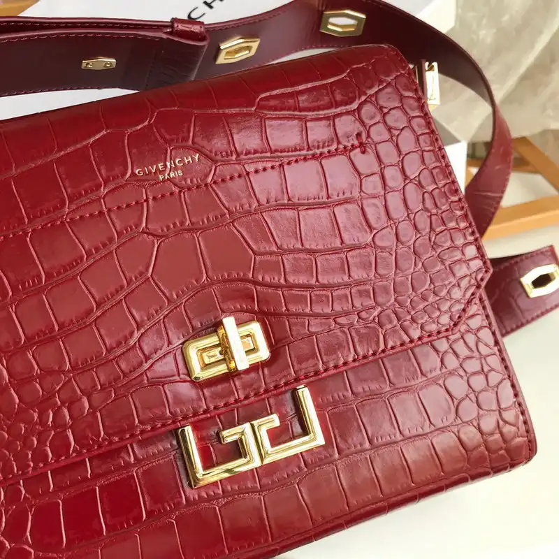 Givenchy Bags 205GIV0056