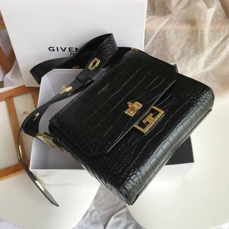 Givenchy Bags 205GIV0058