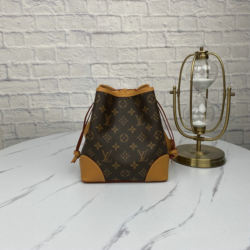 FASH LOUIS VUITTON Bags 206B570003