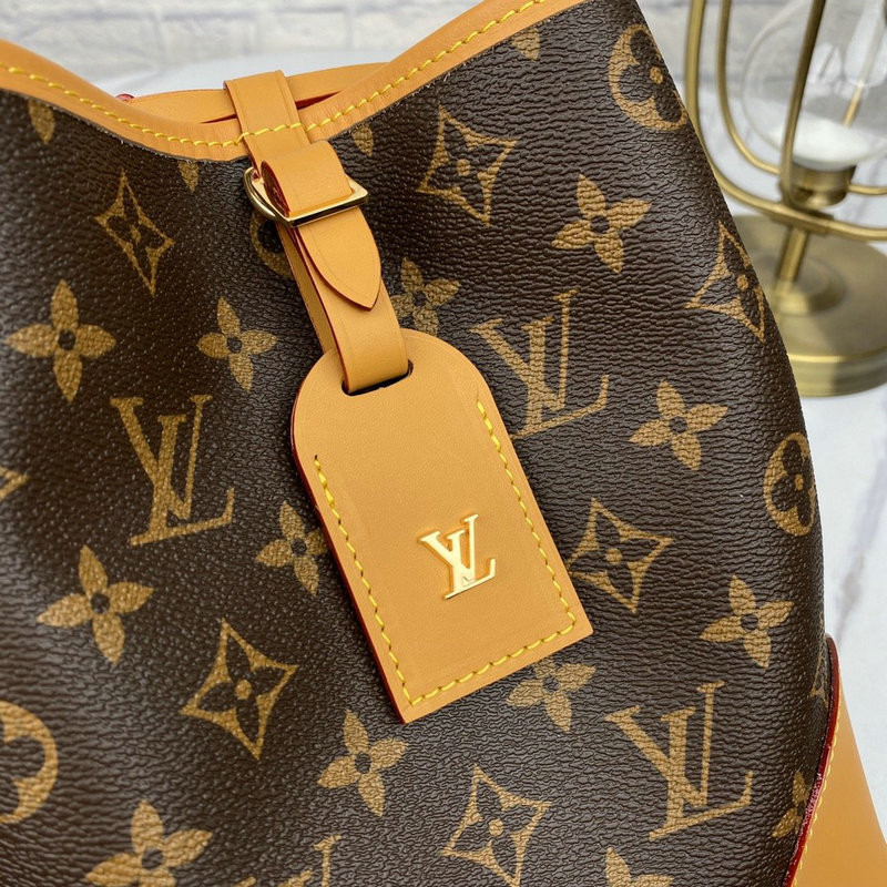 FASH LOUIS VUITTON Bags 206B570003