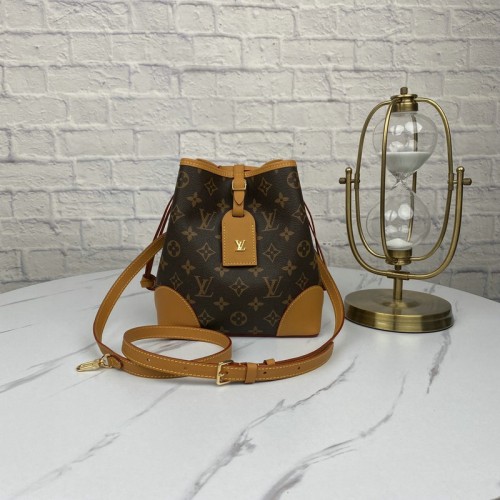 FASH LOUIS VUITTON Bags 206B570003