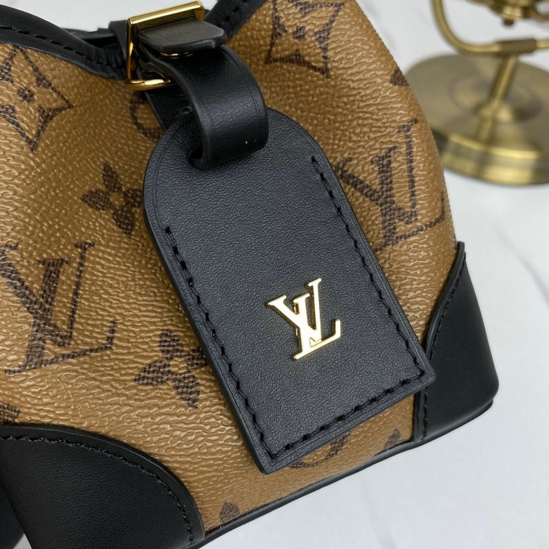 FASH LOUIS VUITTON Bags 206B570004