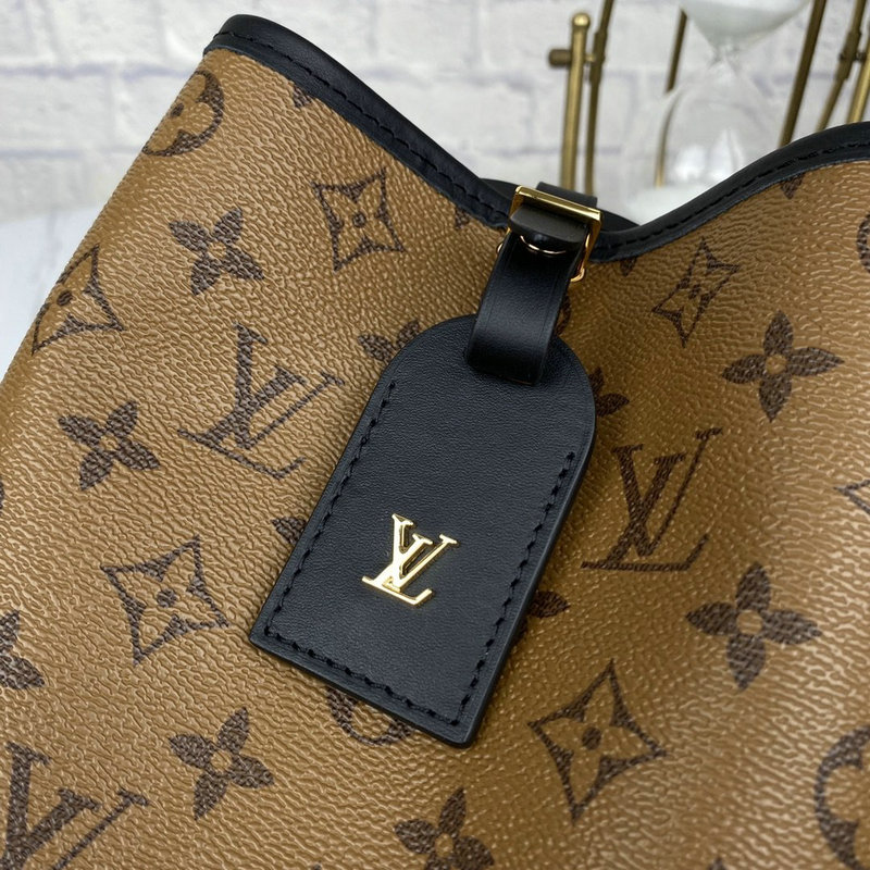 FASH LOUIS VUITTON Bags 206B570005