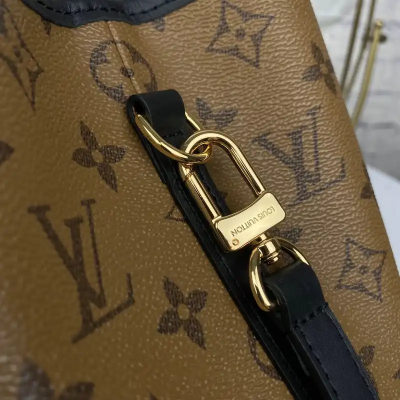 LV Bags 206B570005