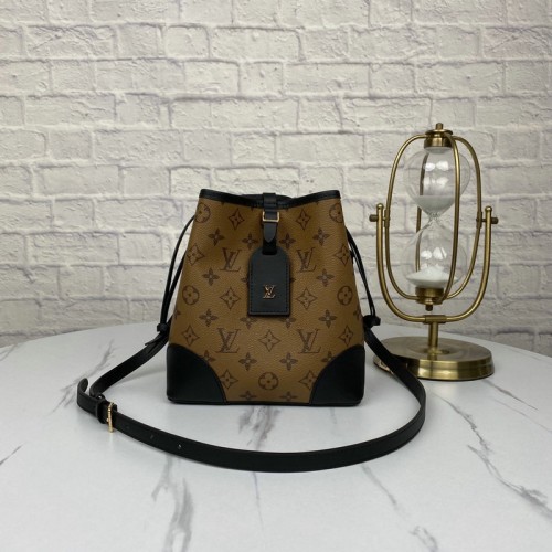 FASH LOUIS VUITTON Bags 206B570005