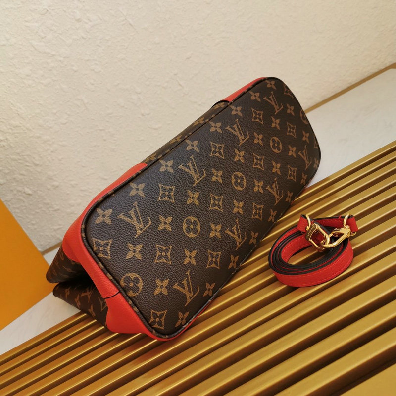 FASH LOUIS VUITTON Bags 206B570010