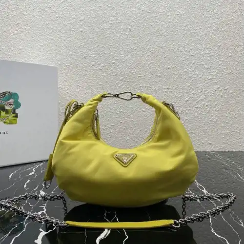 Prada Bags 206B570028